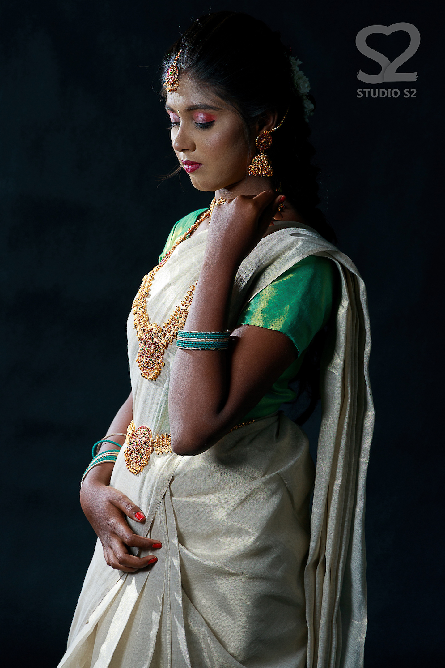 Captured by STUDIO S2